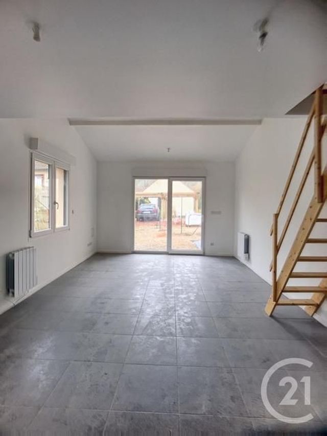 Appartement F2 à louer - 2 pièces - 47.34 m2 - MARGNY LES COMPIEGNE - 60 - PICARDIE - Century 21 Infinity